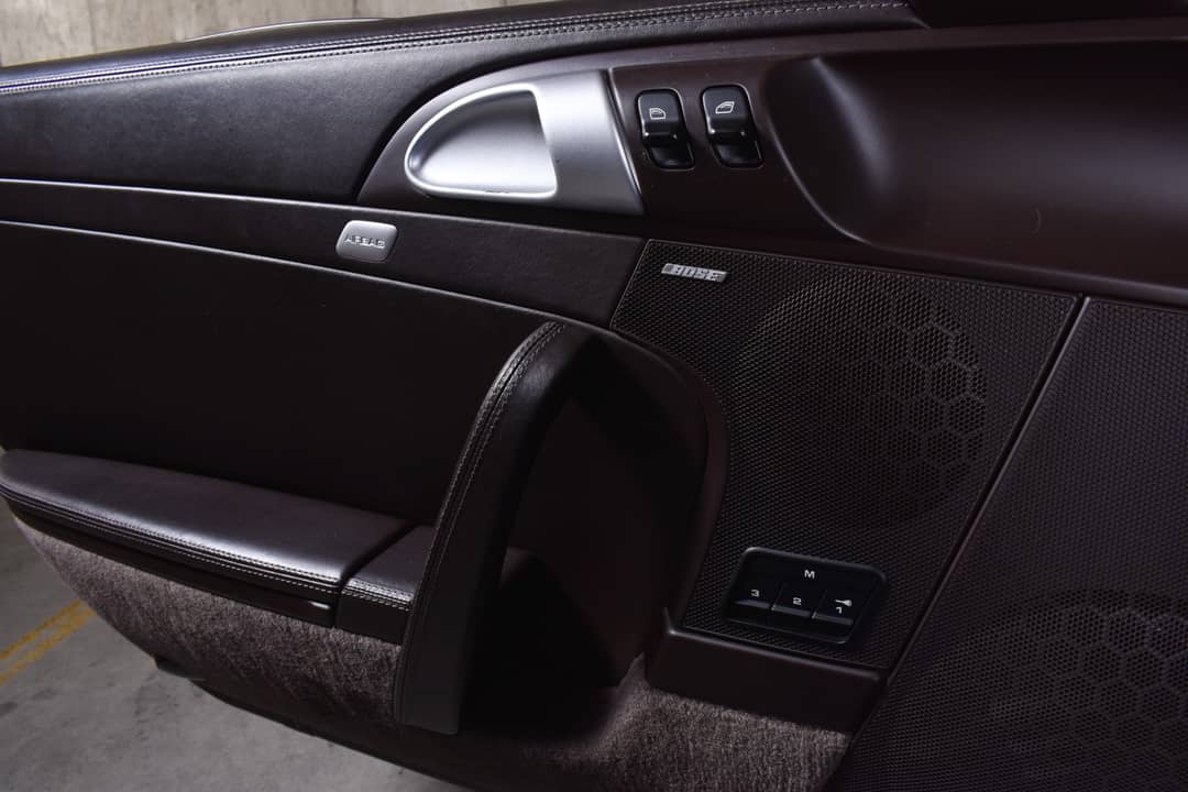 2010 Porsche 911 Carrera 4S — photo 33