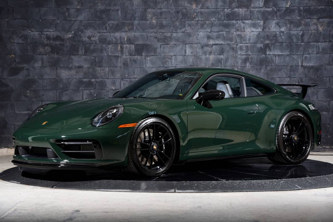 2024 Porsche 911 Carrera 4 GTS — photo 11