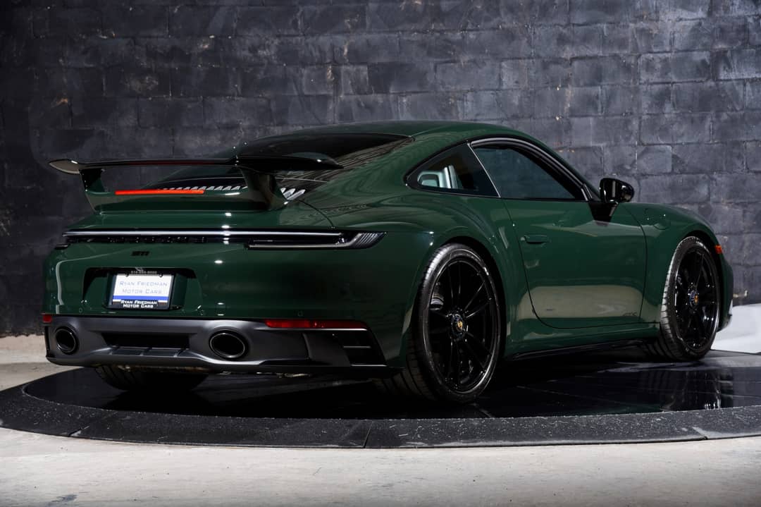2024 Porsche 911 Carrera 4 GTS — photo 12