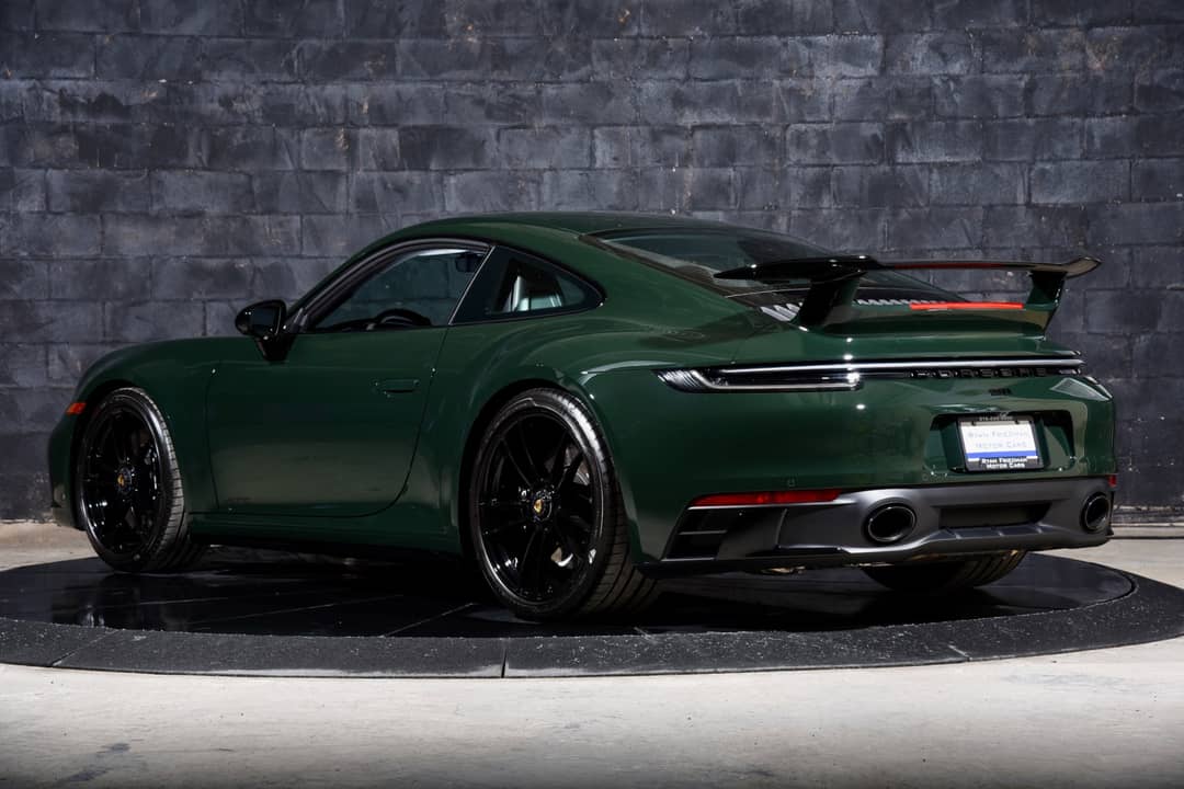 2024 Porsche 911 Carrera 4 GTS — photo 3