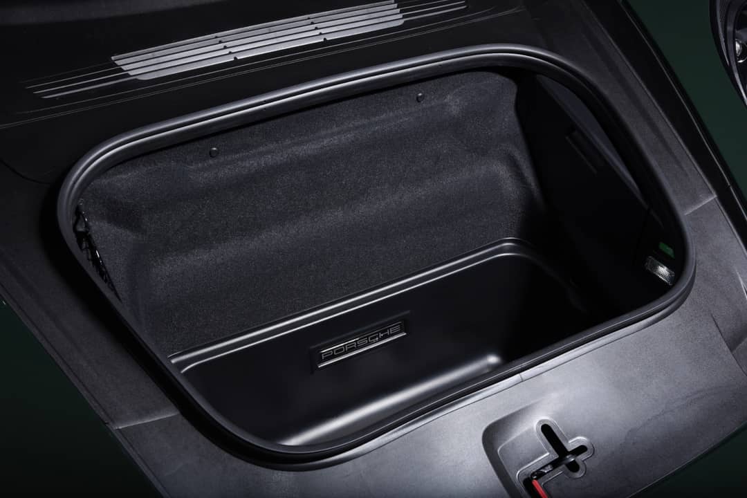 2024 Porsche 911 Carrera 4 GTS — photo 38