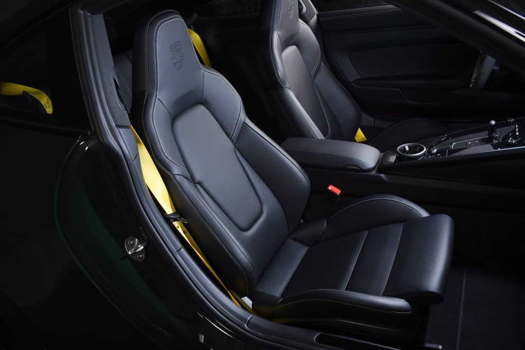 2024 Porsche 911 Carrera 4 GTS — photo 5