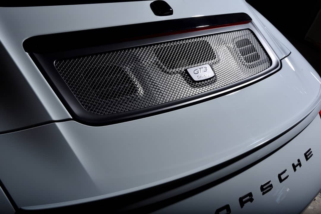 2018 Porsche 911 GT3 Touring — photo 19