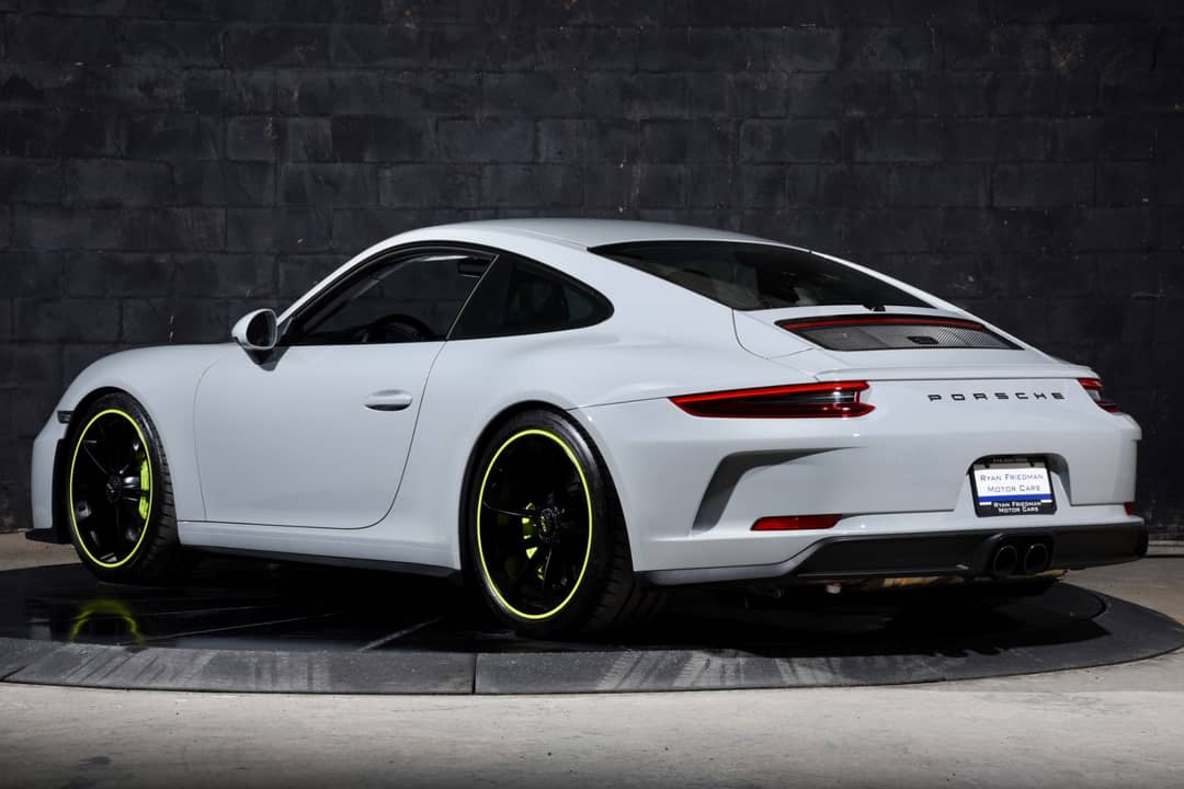 2018 Porsche 911 GT3 Touring — photo 3
