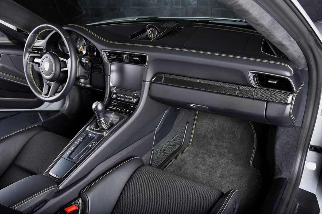2018 Porsche 911 GT3 Touring — photo 21