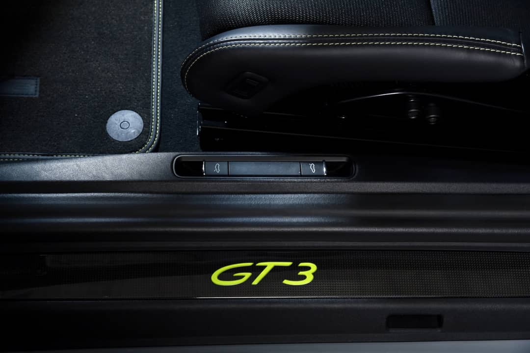 2018 Porsche 911 GT3 Touring — photo 29