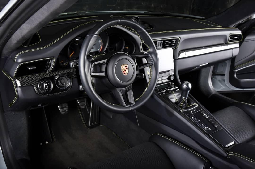 2018 Porsche 911 GT3 Touring — photo 4