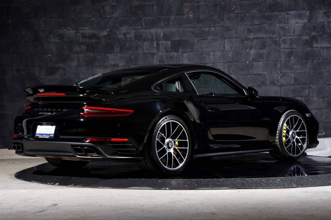 2018 Porsche 911 Turbo S — photo 12