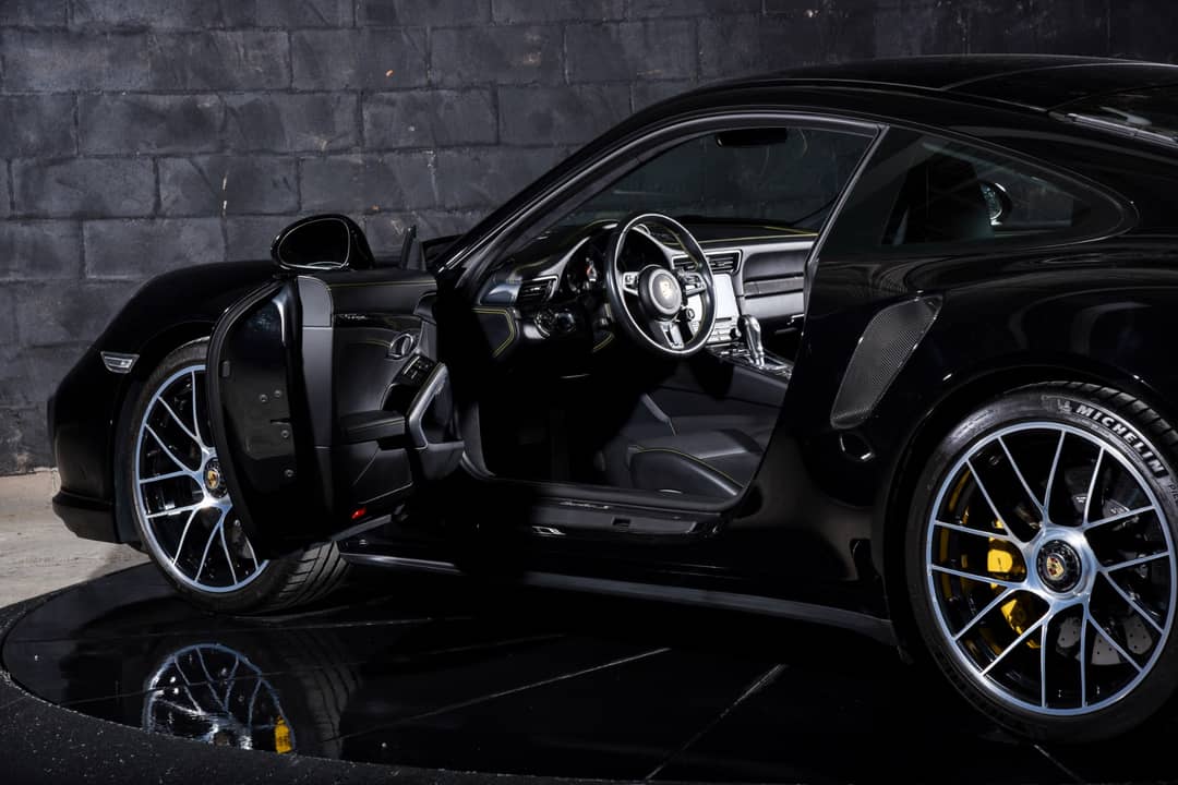 2018 Porsche 911 Turbo S — photo 16