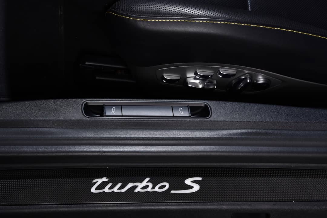 2018 Porsche 911 Turbo S — photo 28