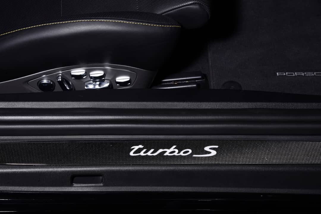 2018 Porsche 911 Turbo S — photo 29
