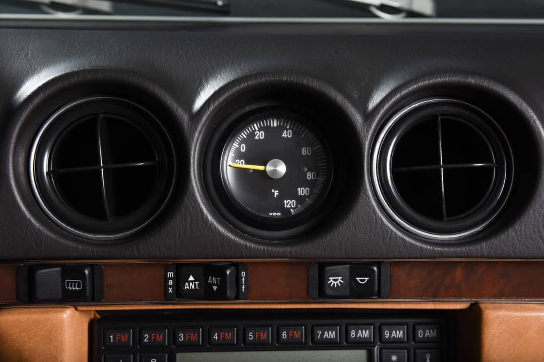 1989 Mercedes-Benz 560-Class 560 SL — photo 18