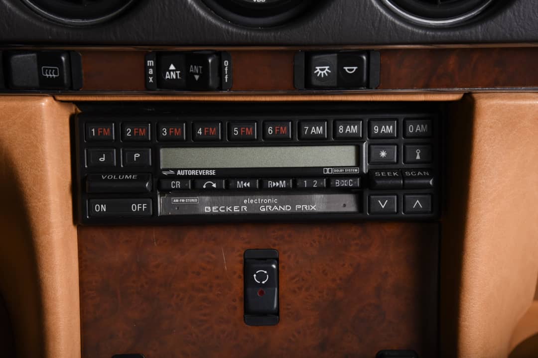 1989 Mercedes-Benz 560-Class 560 SL — photo 19