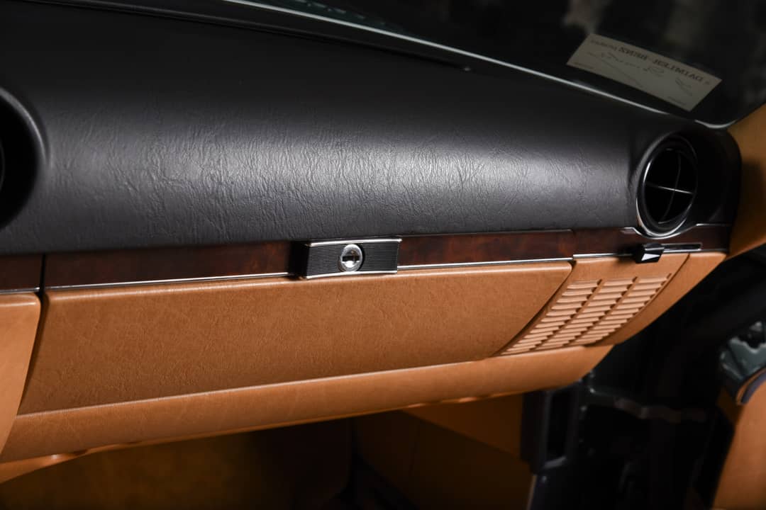1989 Mercedes-Benz 560-Class 560 SL — photo 23