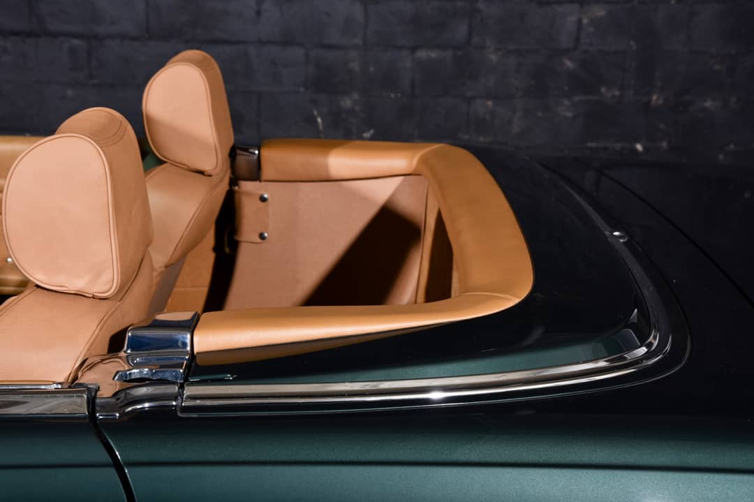 1989 Mercedes-Benz 560-Class 560 SL — photo 30