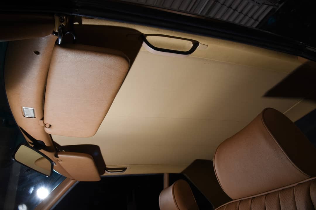 1989 Mercedes-Benz 560-Class 560 SL — photo 31