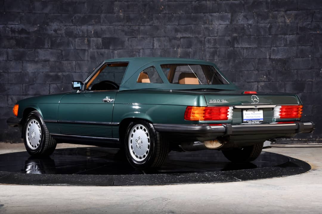 1989 Mercedes-Benz 560-Class 560 SL — photo 37