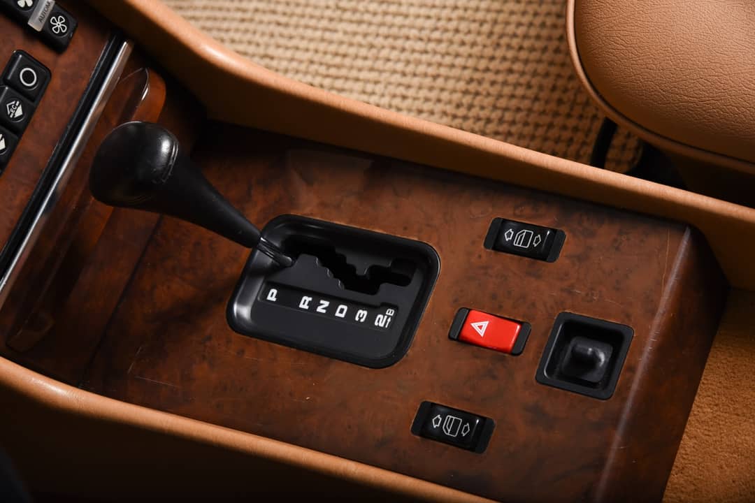 1989 Mercedes-Benz 560-Class 560 SL — photo 6