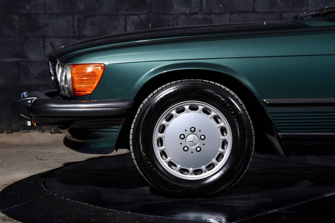 1989 Mercedes-Benz 560-Class 560 SL — photo 8