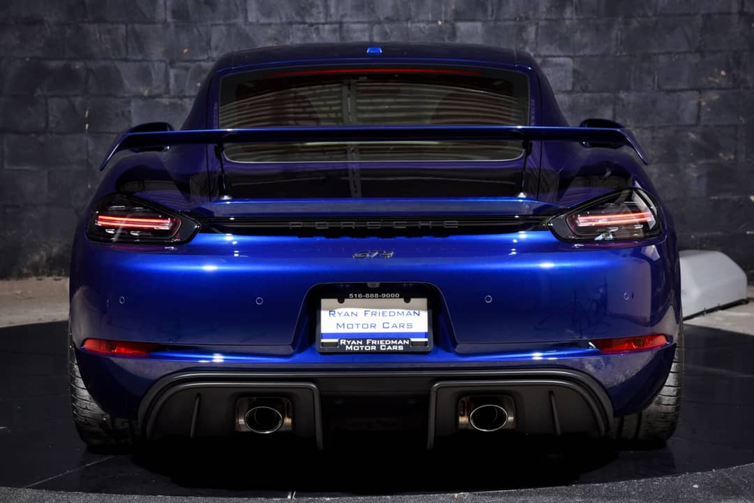 2020 Porsche 718 Cayman GT4 — photo 12