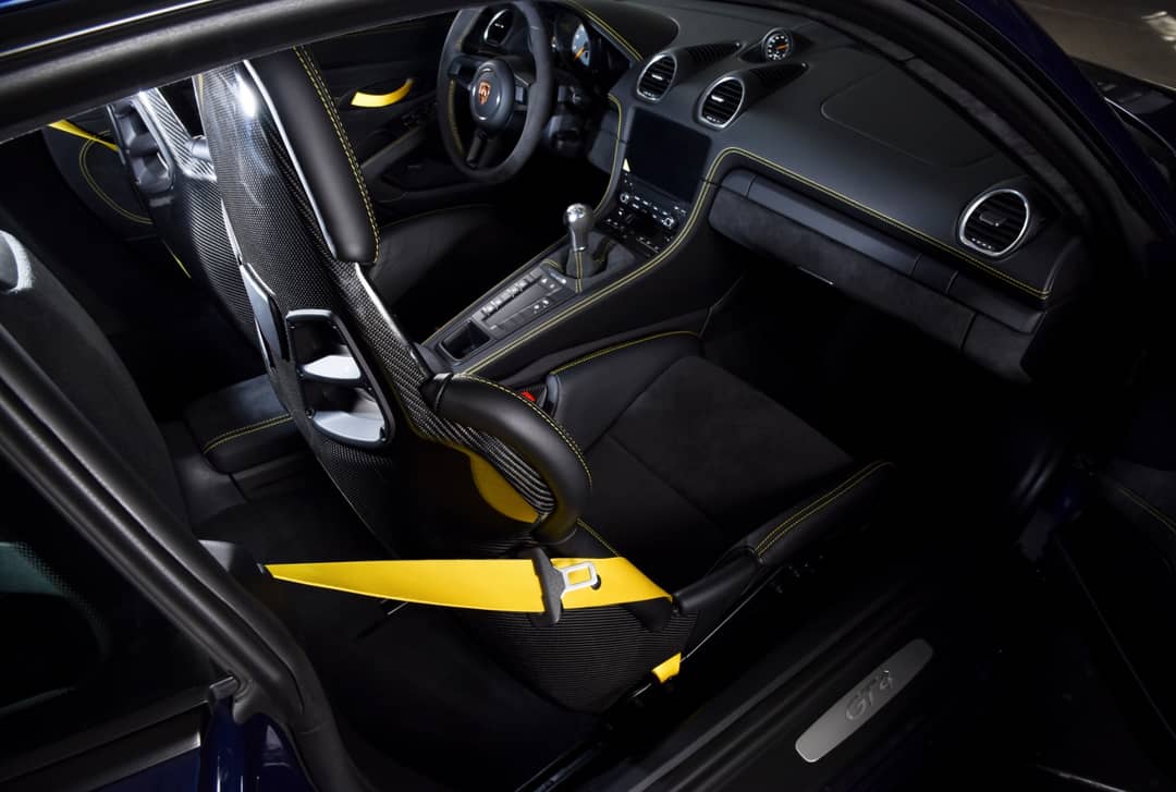2020 Porsche 718 Cayman GT4 — photo 17