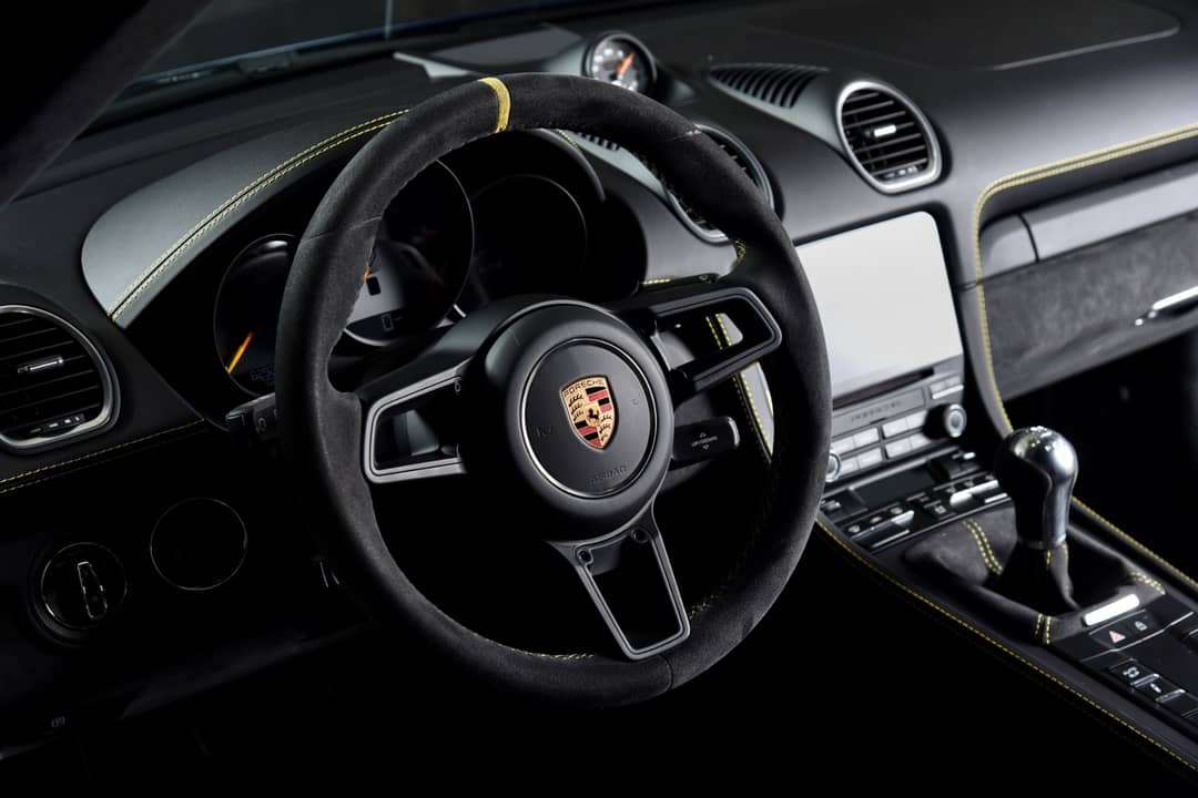 2020 Porsche 718 Cayman GT4 — photo 18