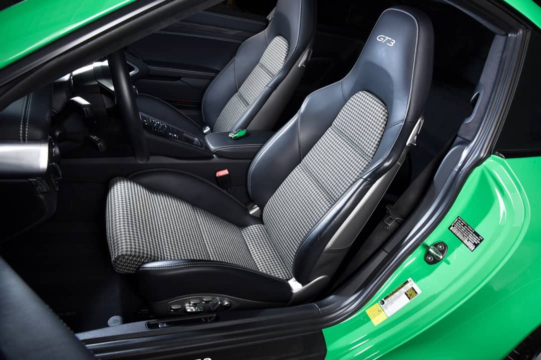 2018 Porsche 911 GT3 Touring — photo 19