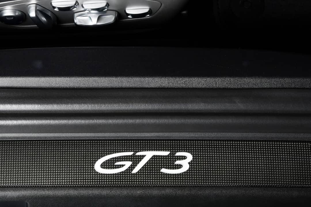 2018 Porsche 911 GT3 Touring — photo 24