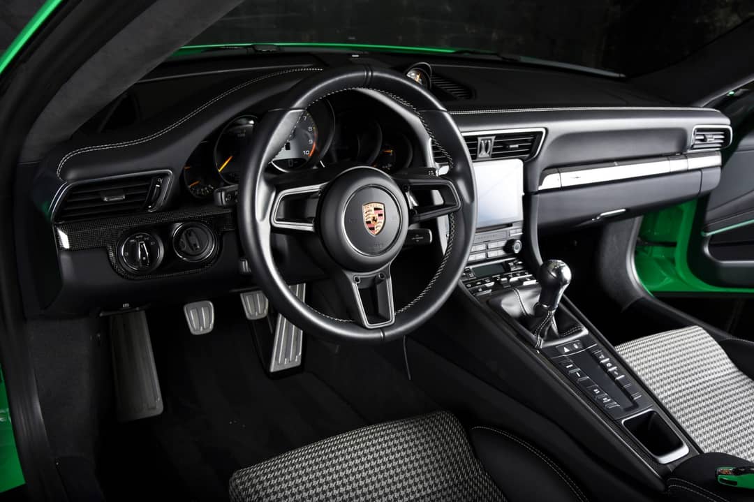 2018 Porsche 911 GT3 Touring — photo 4