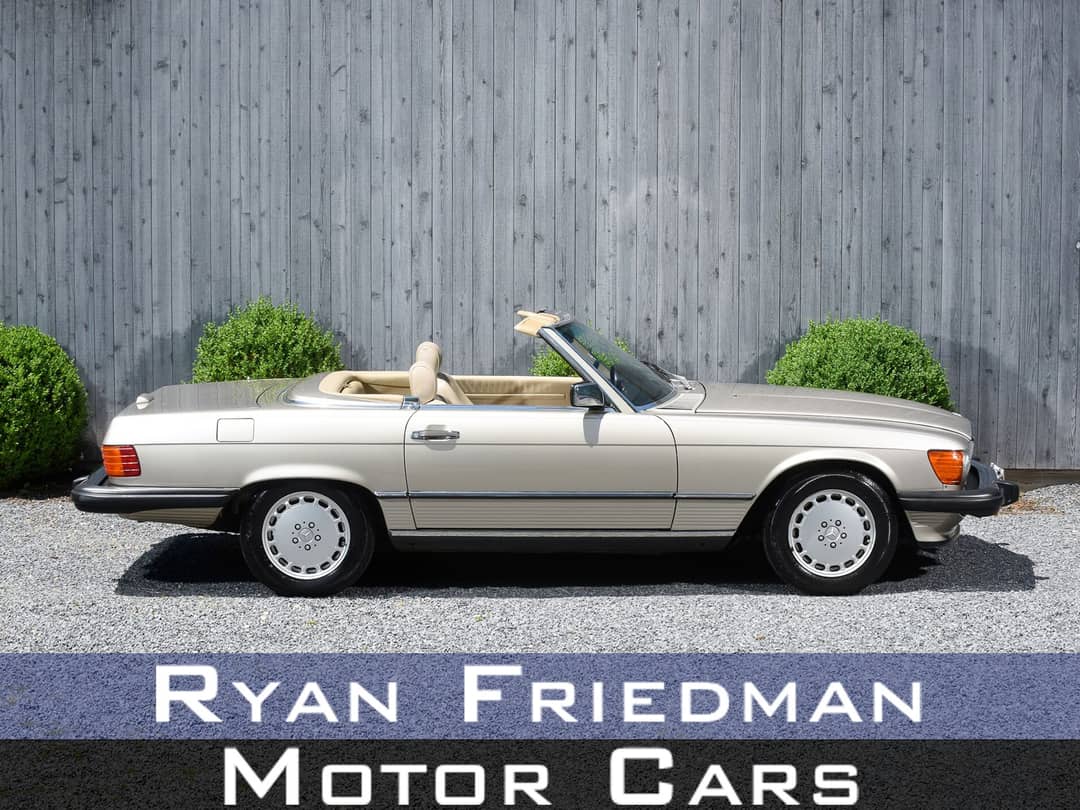 1989 Mercedes-Benz 560 SL — photo 1