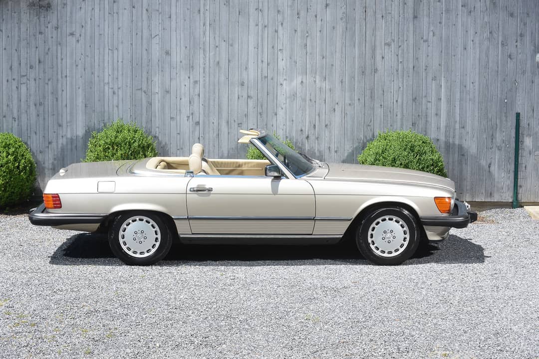 1989 Mercedes-Benz 560 SL — photo 2