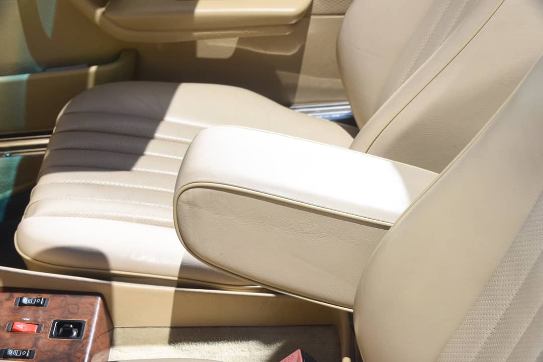 1989 Mercedes-Benz 560 SL — photo 13