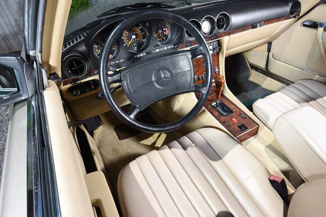 1989 Mercedes-Benz 560 SL — photo 15
