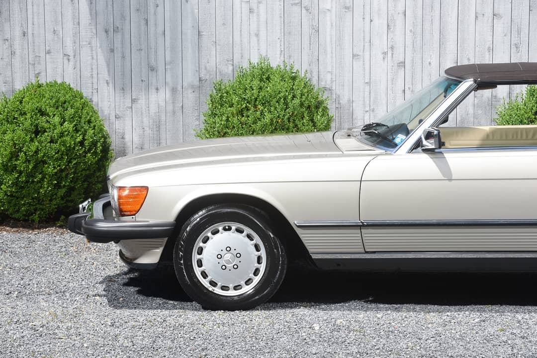 1989 Mercedes-Benz 560 SL — photo 4