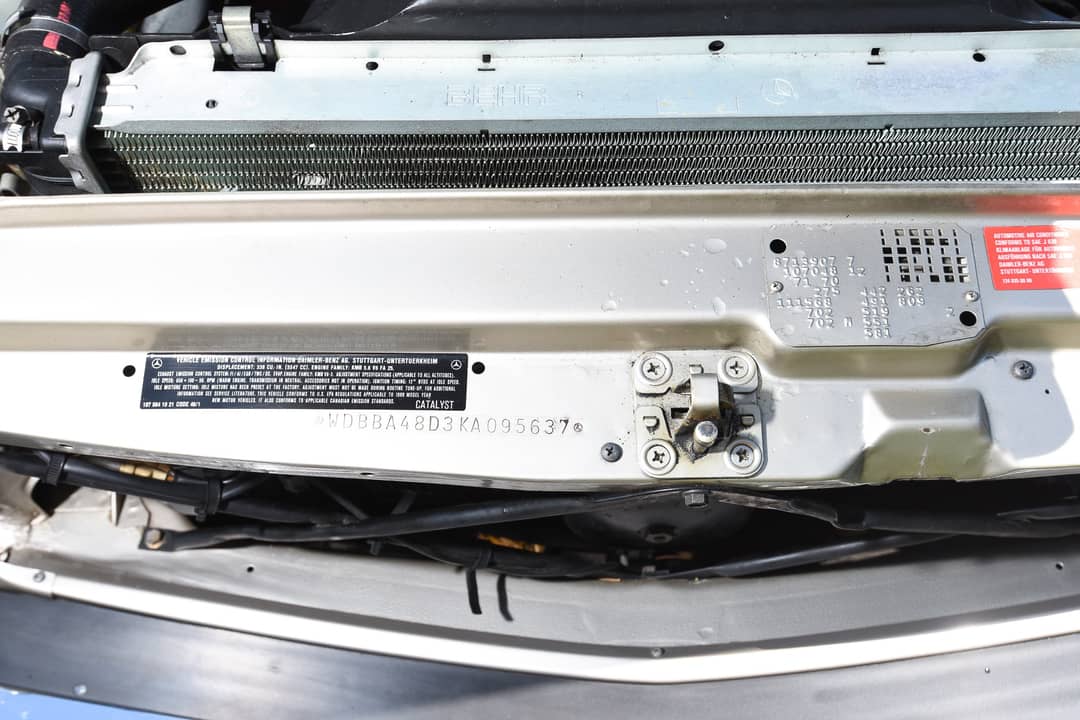 1989 Mercedes-Benz 560 SL — photo 31