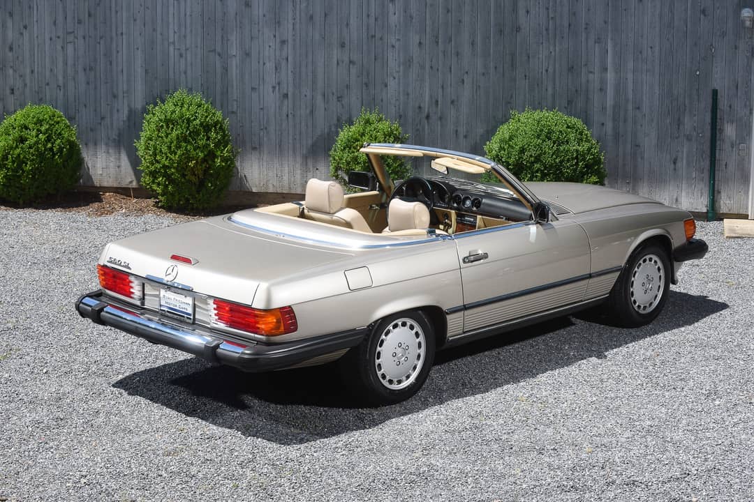 1989 Mercedes-Benz 560 SL — photo 35
