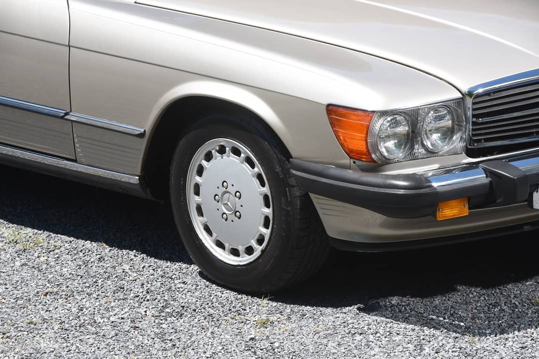 1989 Mercedes-Benz 560 SL — photo 40