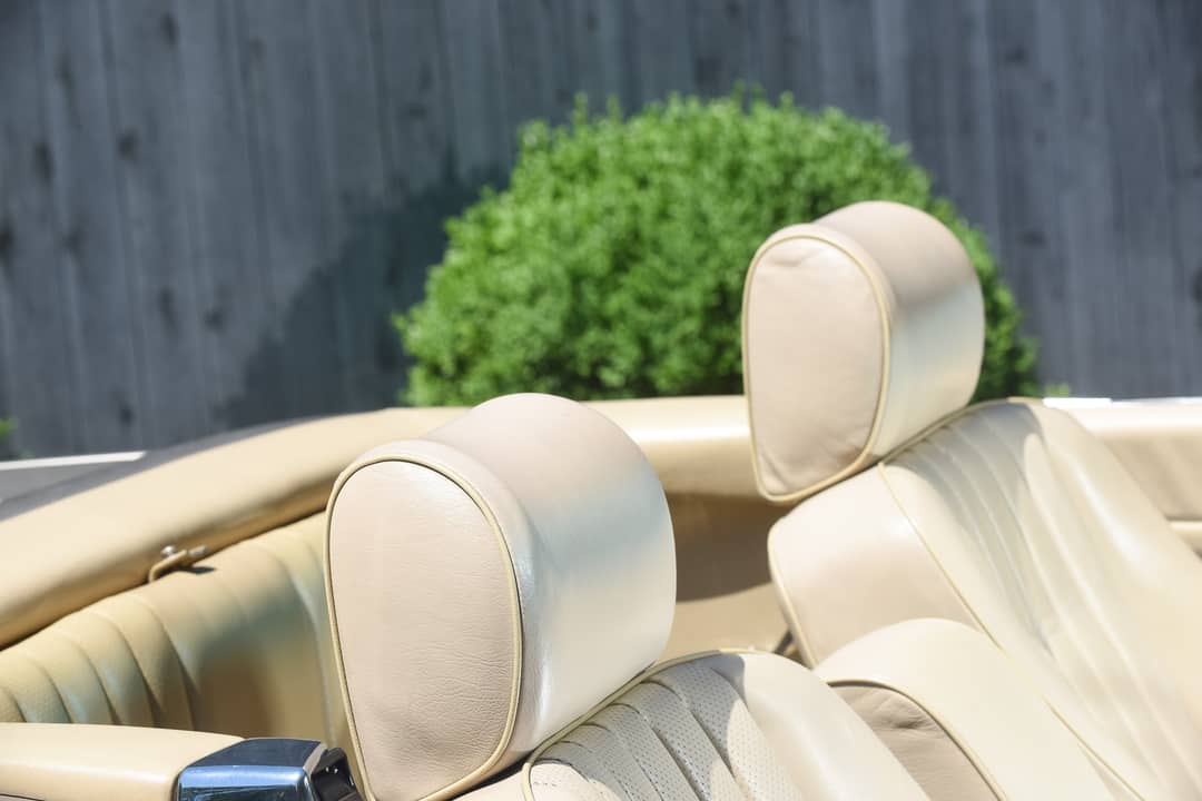1989 Mercedes-Benz 560 SL — photo 42