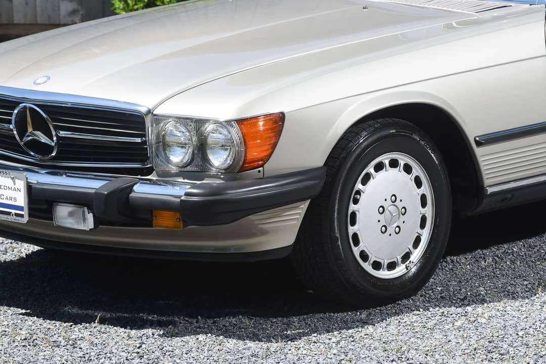 1989 Mercedes-Benz 560 SL — photo 46