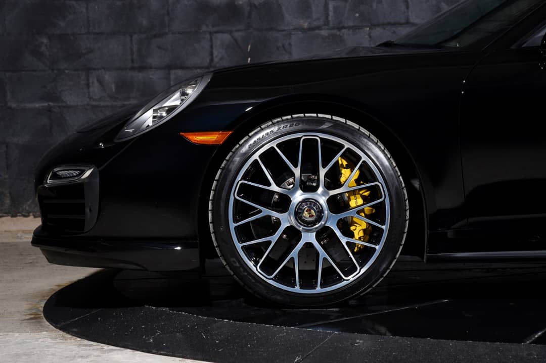 2016 Porsche 911 Turbo S — photo 14