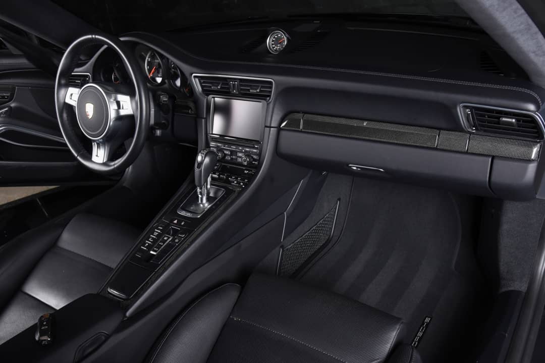 2016 Porsche 911 Turbo S — photo 18
