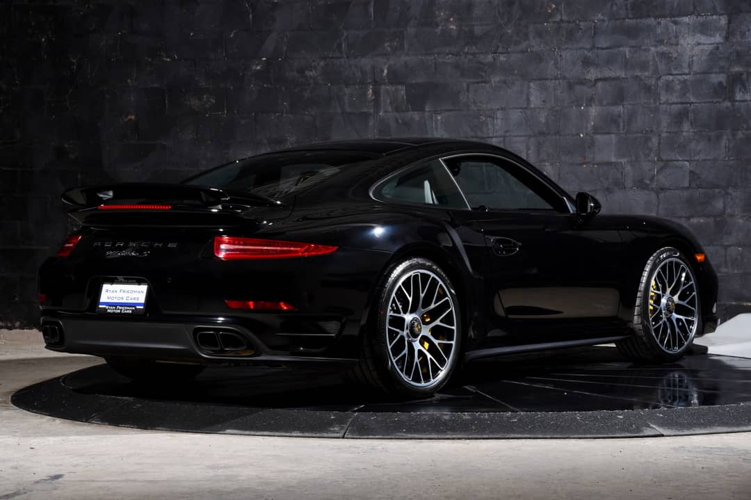 2016 Porsche 911 Turbo S — photo 3