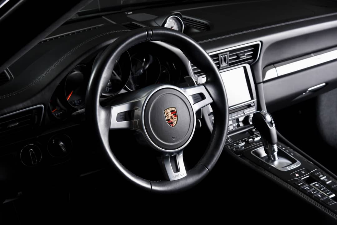 2016 Porsche 911 Turbo S — photo 20