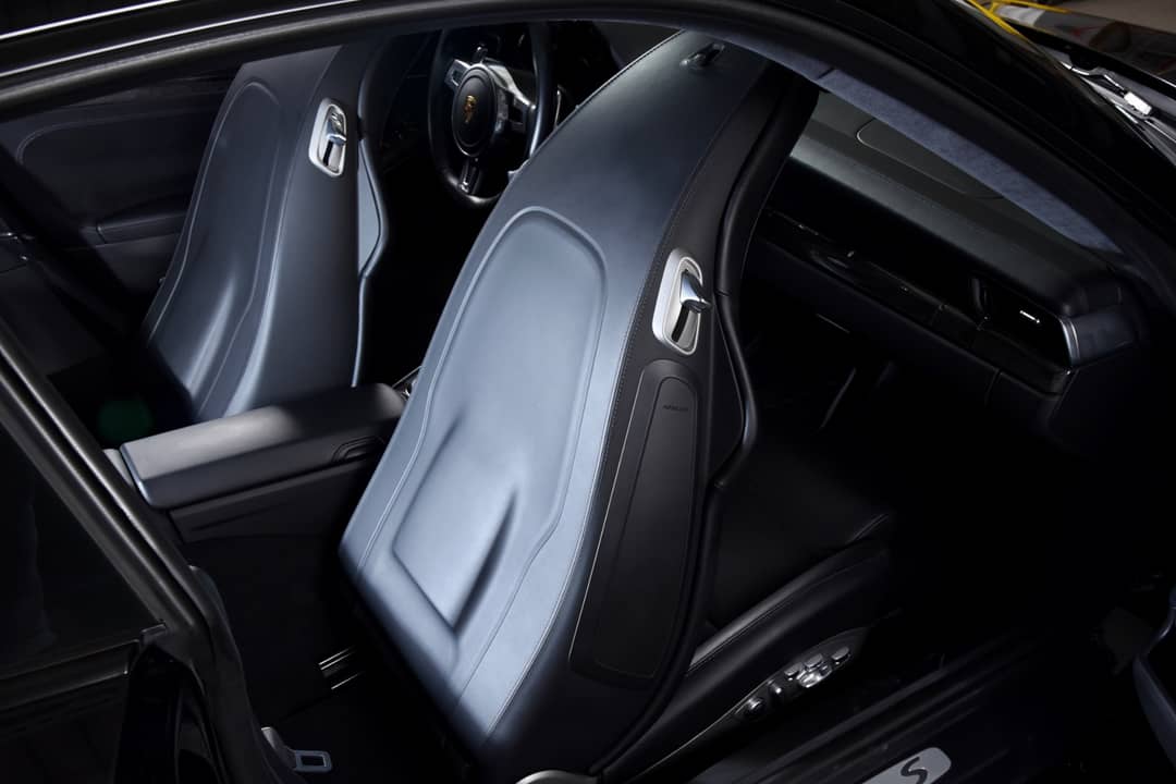2016 Porsche 911 Turbo S — photo 22