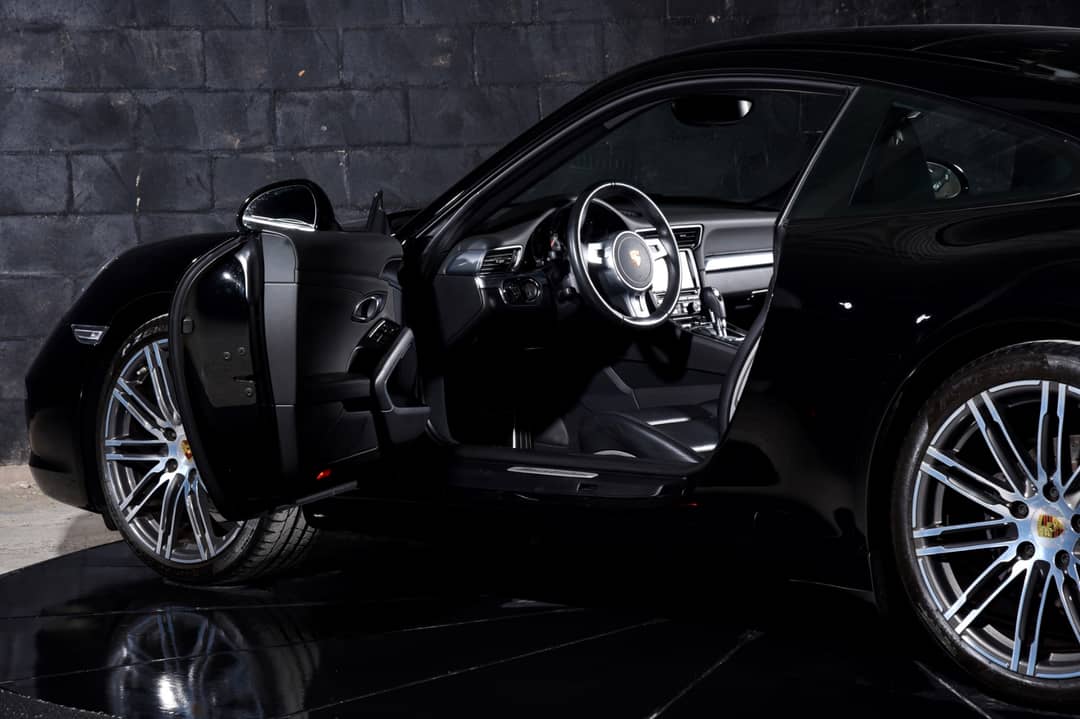 2016 Porsche 911 Carrera Black Edition — photo 12