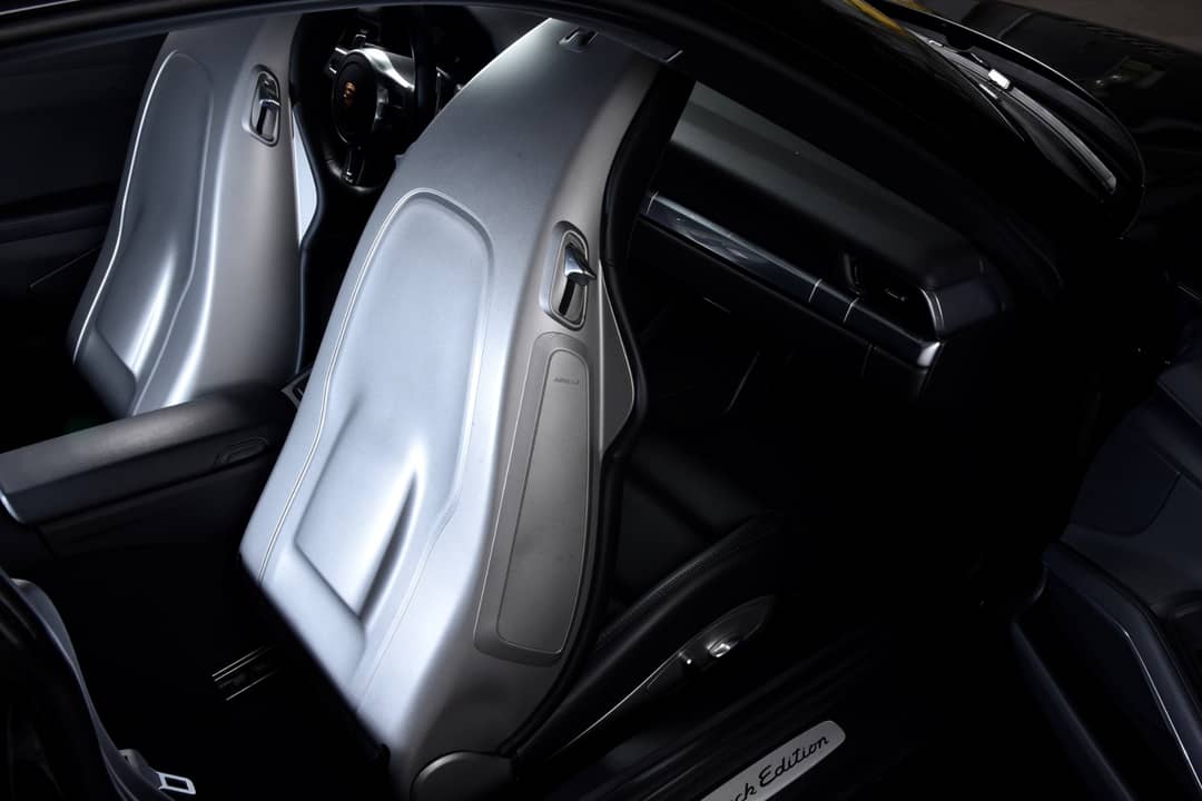 2016 Porsche 911 Carrera Black Edition — photo 18