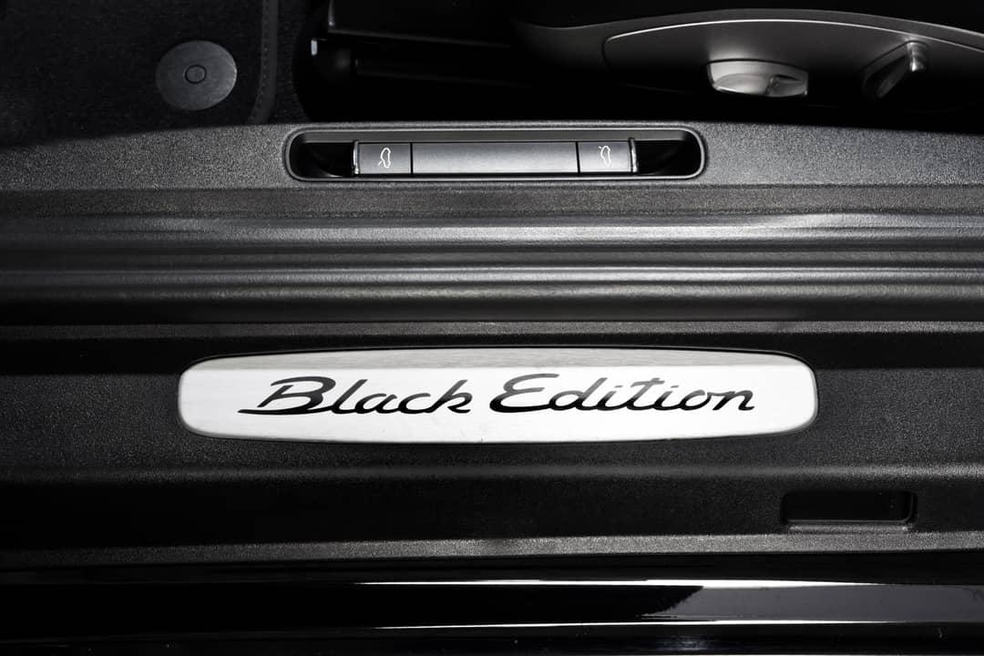 2016 Porsche 911 Carrera Black Edition — photo 19