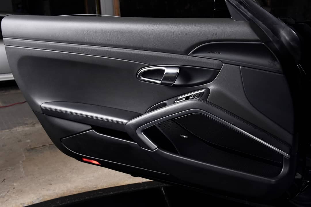 2016 Porsche 911 Carrera Black Edition — photo 20