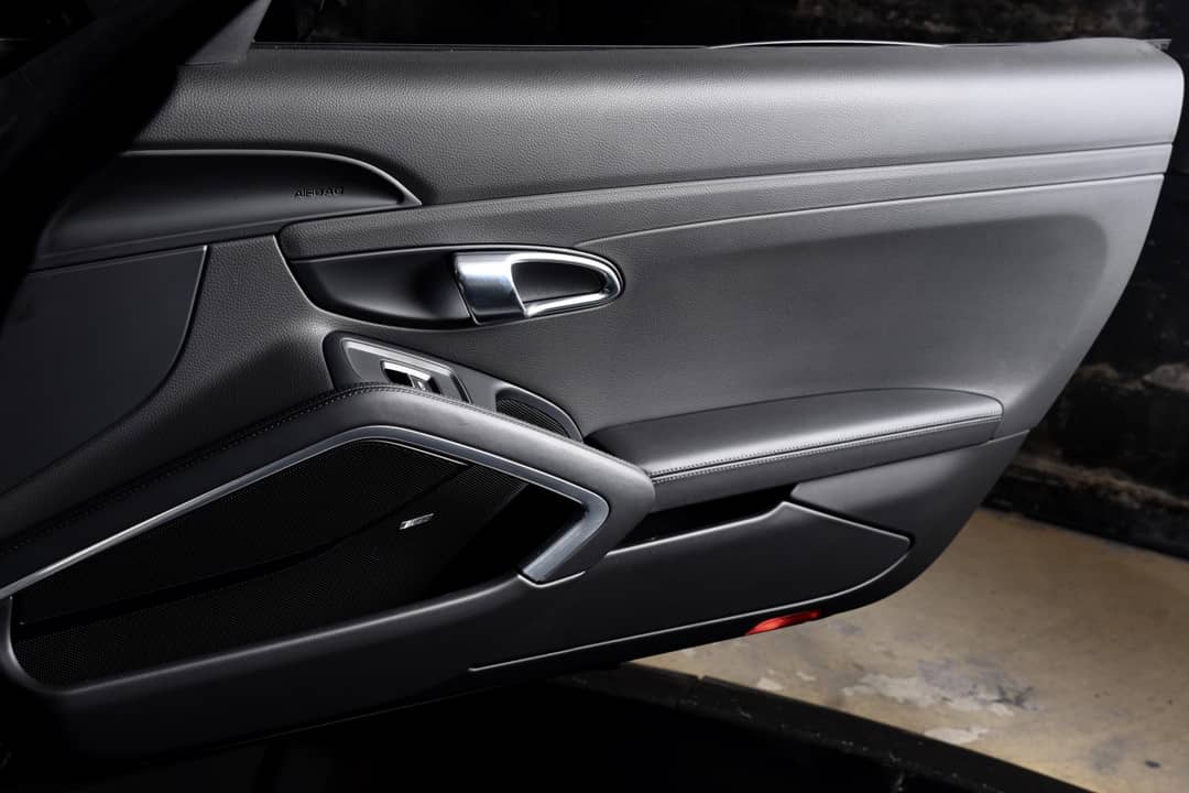 2016 Porsche 911 Carrera Black Edition — photo 21