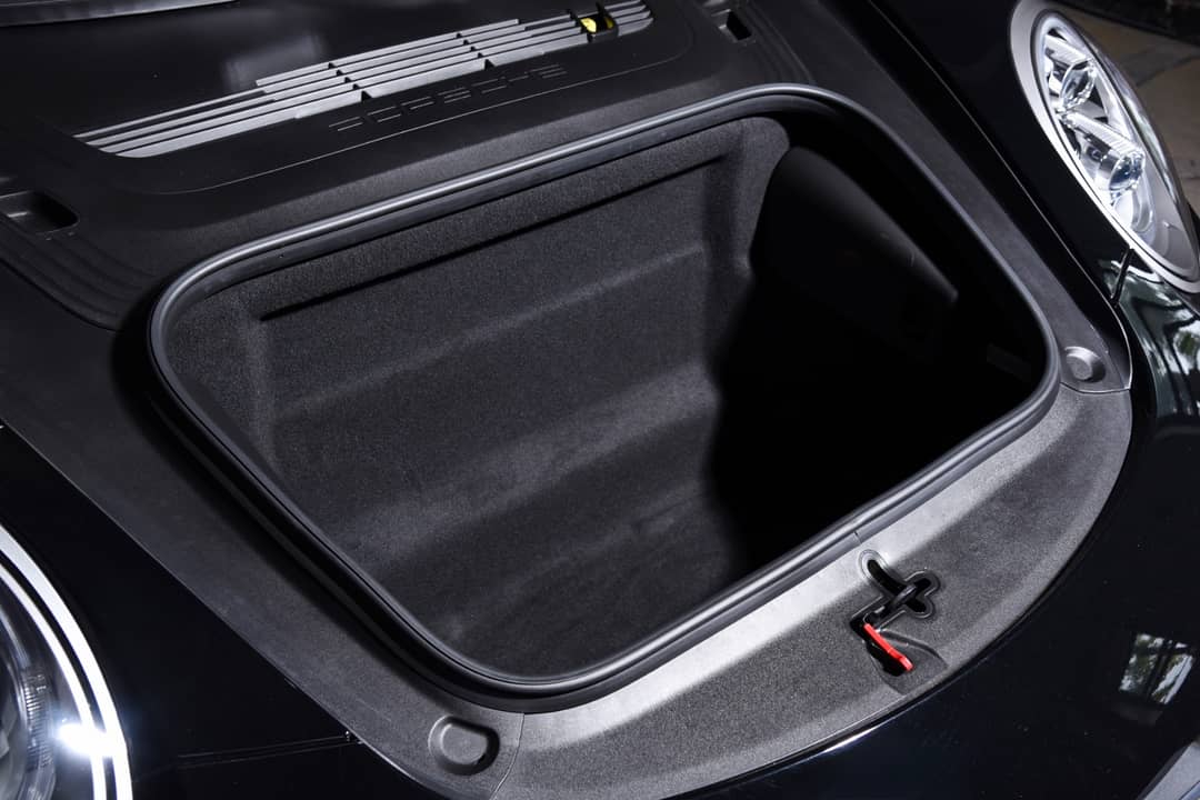 2016 Porsche 911 Carrera Black Edition — photo 25